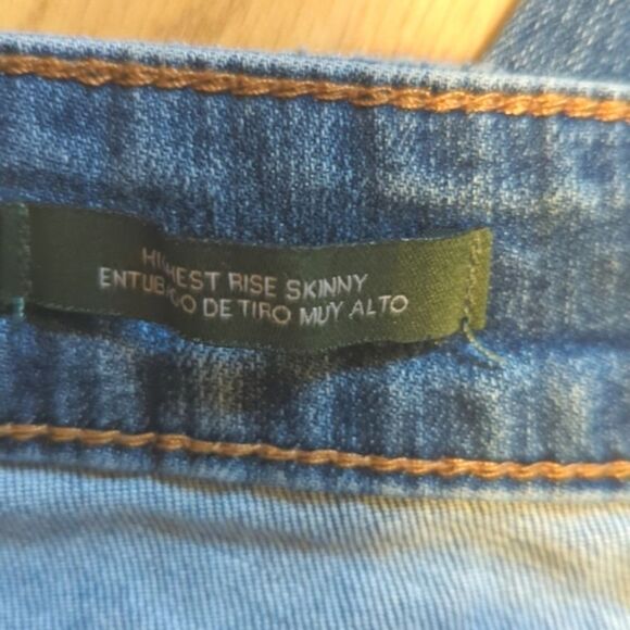 Wild Fable Distressed Highest Rise Medium Wash Skinny Jeans Size 10 26X28 - Picture 3 of 8